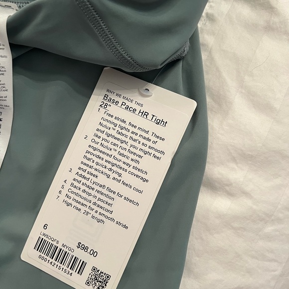 NWT Lululemon base pace HR tight 28” - Picture 5 of 6